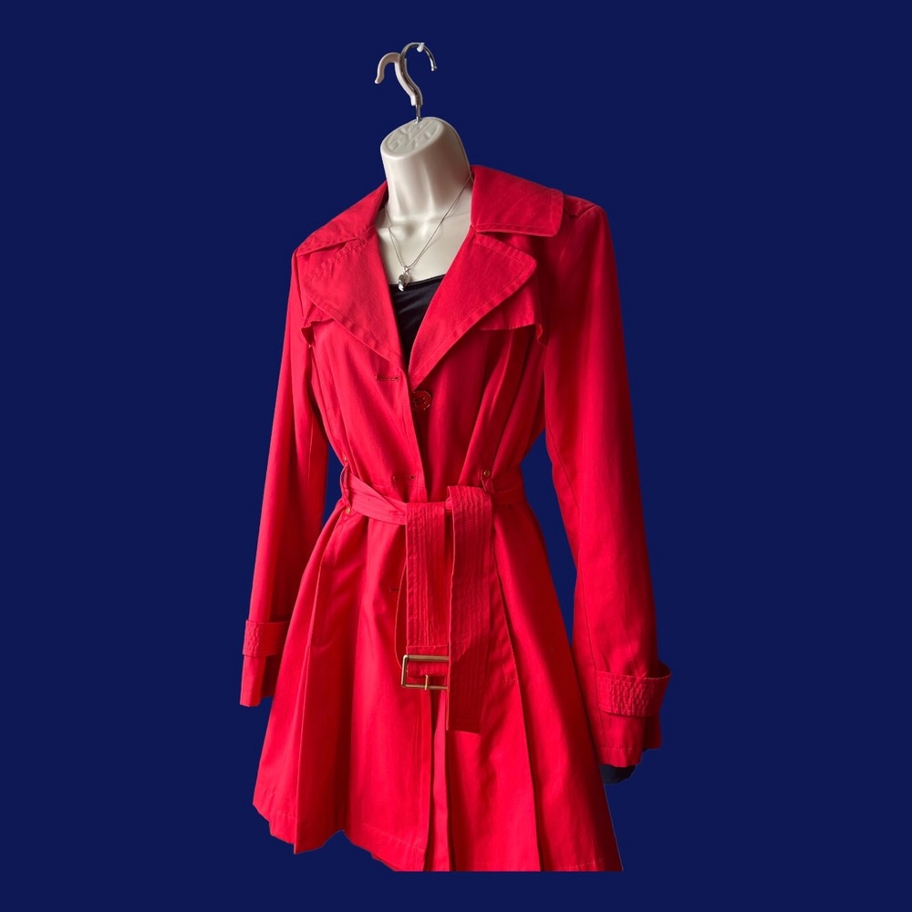 Kenneth Cole trench coat, like new.  Size large.